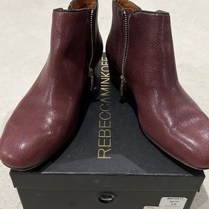 Rebecca Minkoff size 8 short bootie in port